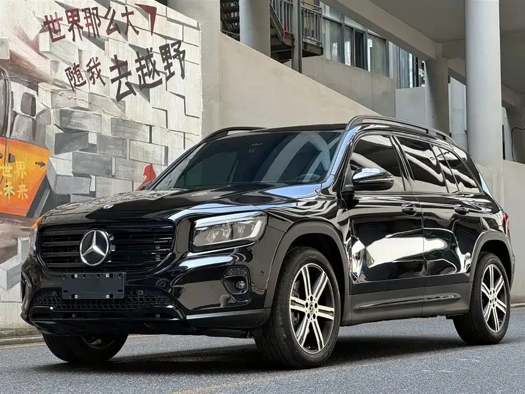 Mercedes-Benz GLB — фото 1