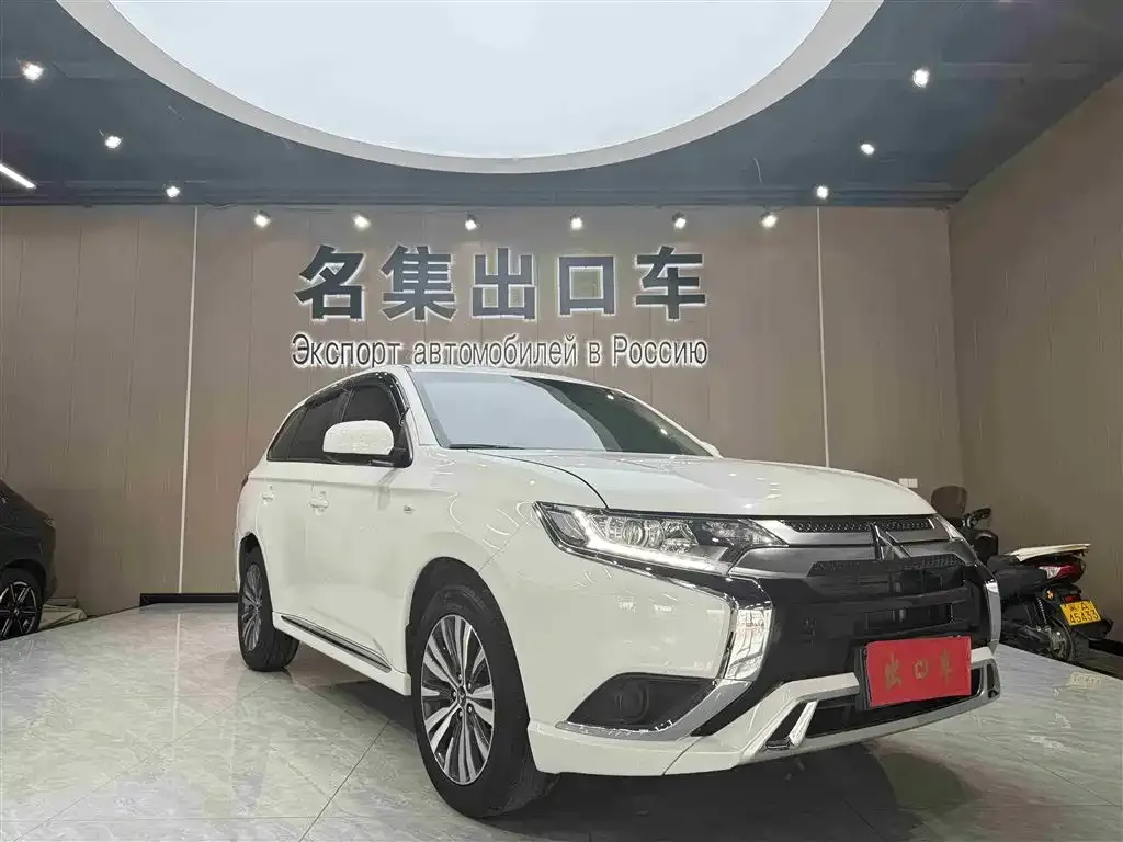 Mitsubishi Outlander 2022 из CN, фото 7