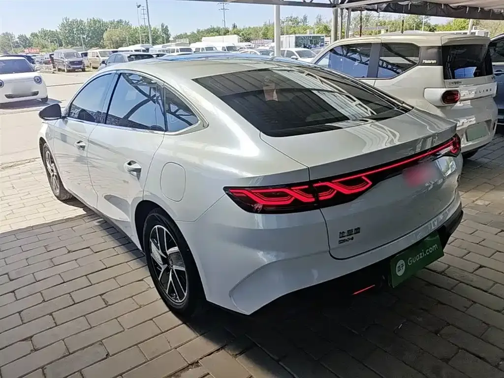 BYD Qin L — фото 8