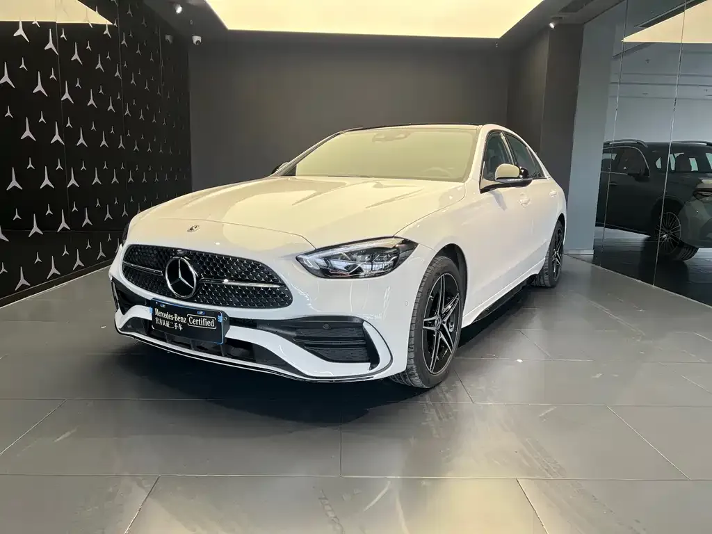 Mercedes-Benz C-Class — фото 1