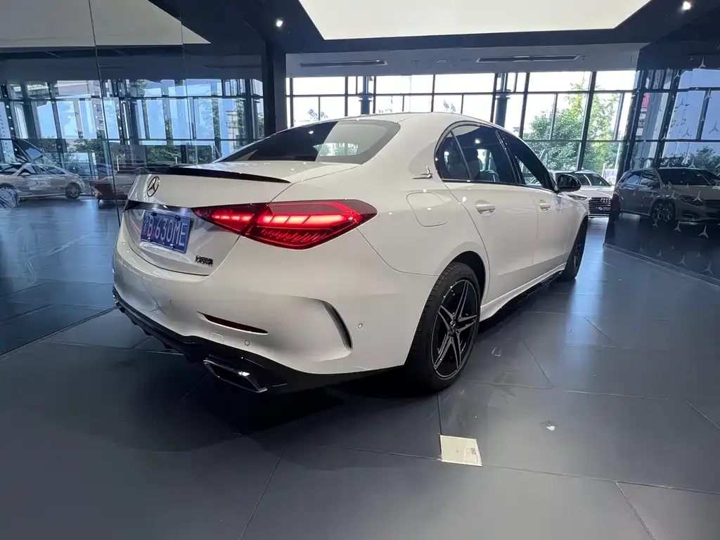Mercedes-Benz C-Class — фото 10