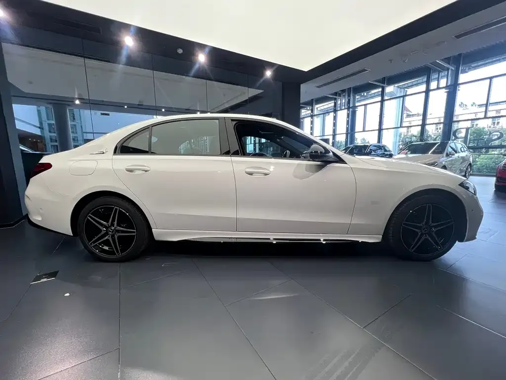 Mercedes-Benz C-Class — фото 6