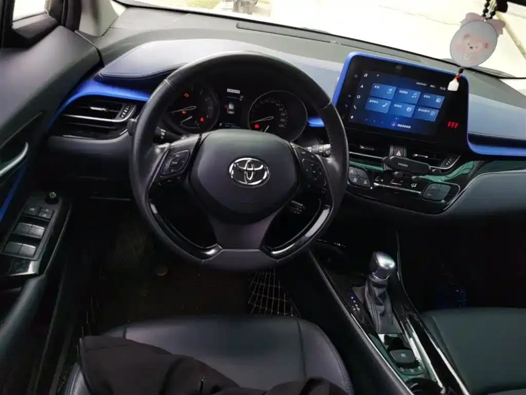 Toyota C-HR — фото 5