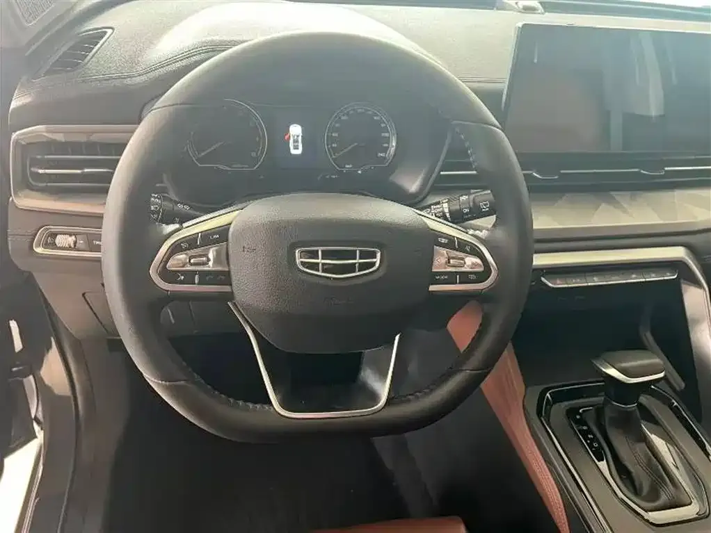 Geely Vision X6 — фото 3