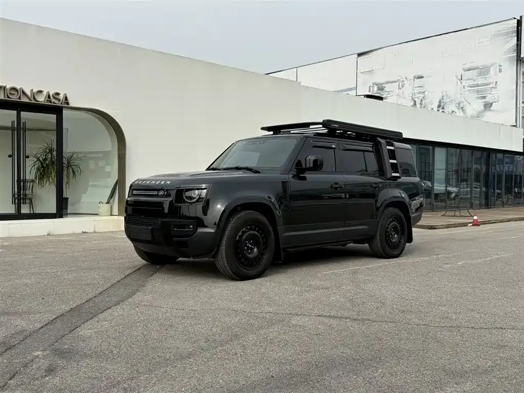 Land Rover Defender — фото 1