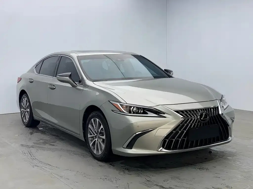 Lexus ES — фото 5