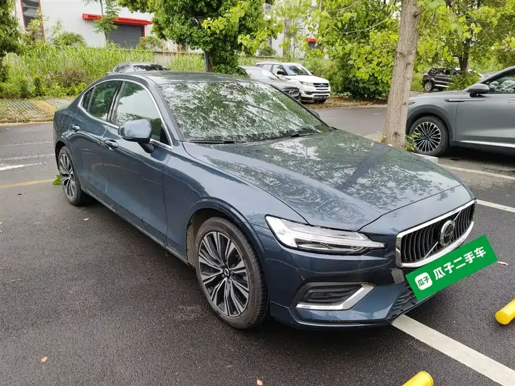 Volvo S60 — фото 10