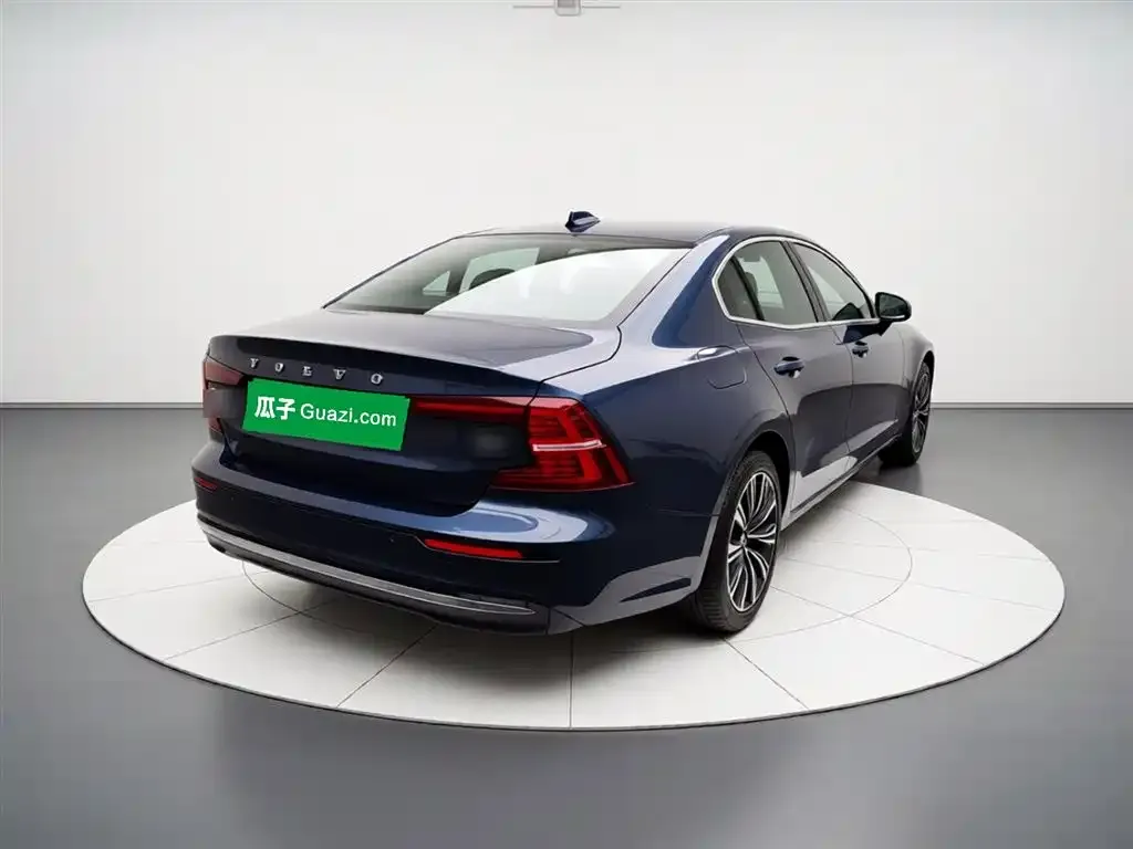 Volvo S60 — фото 2