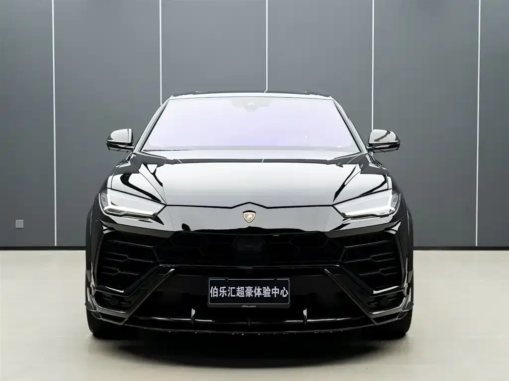 Lamborghini Urus — фото 9