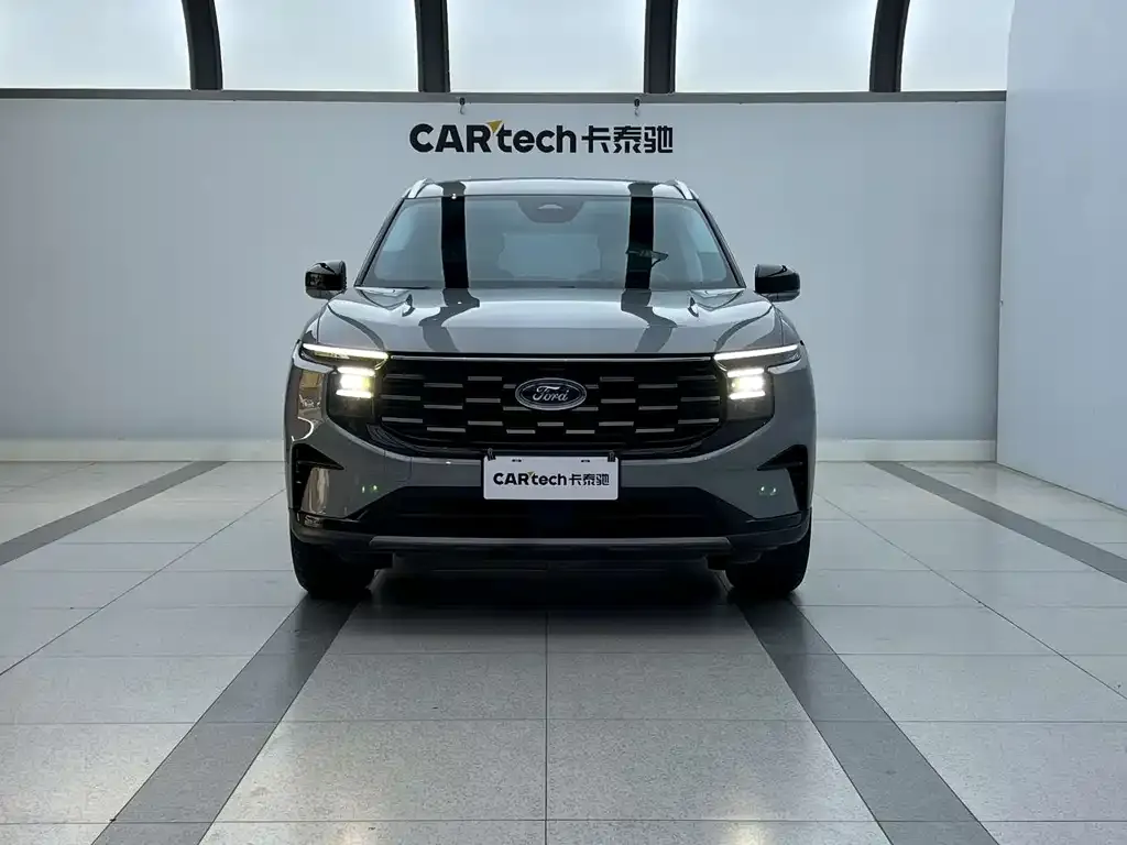 Ford Edge — фото 1