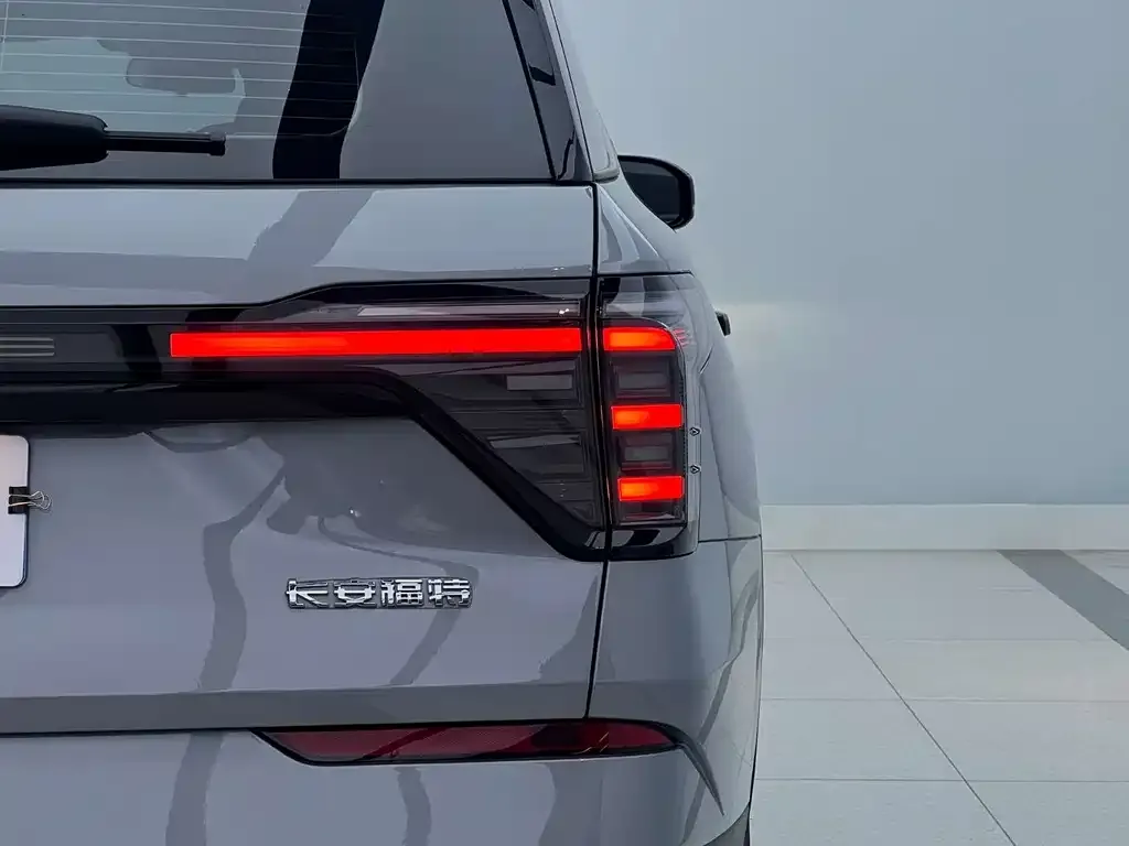 Ford Edge — фото 2