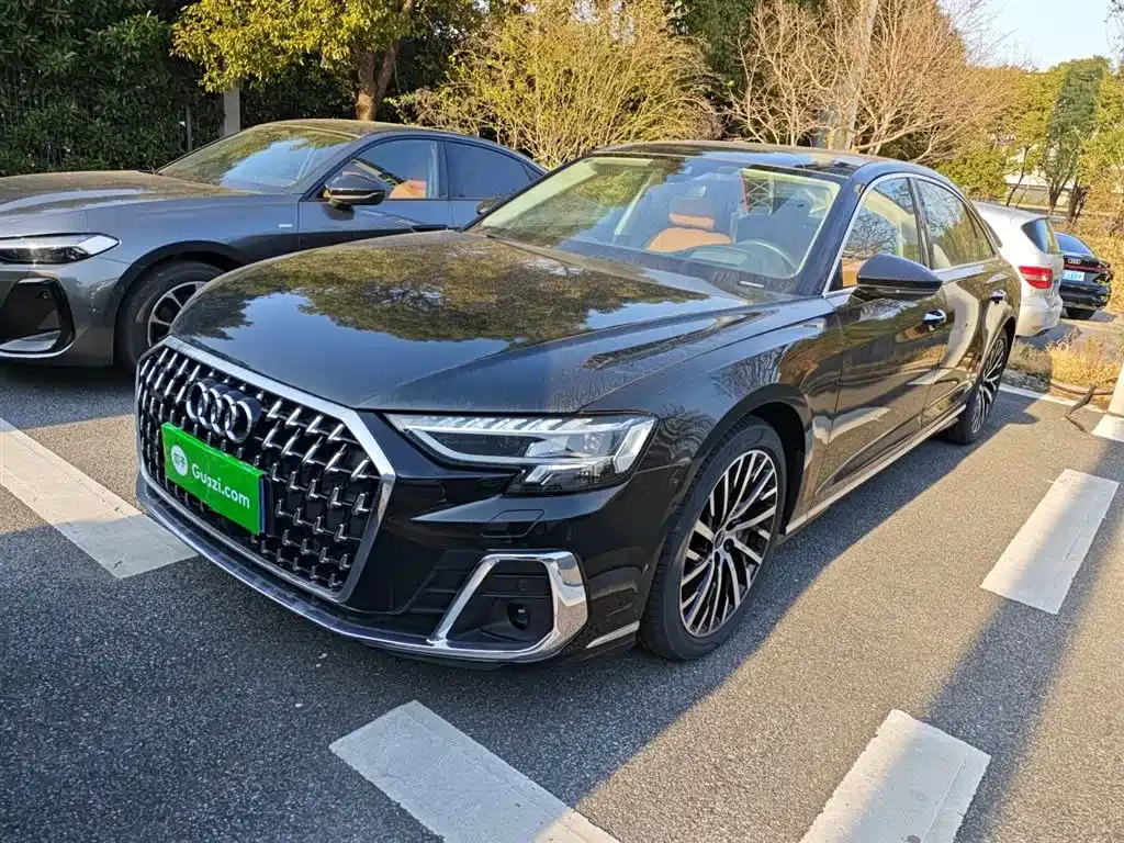 Audi A8 — фото 9