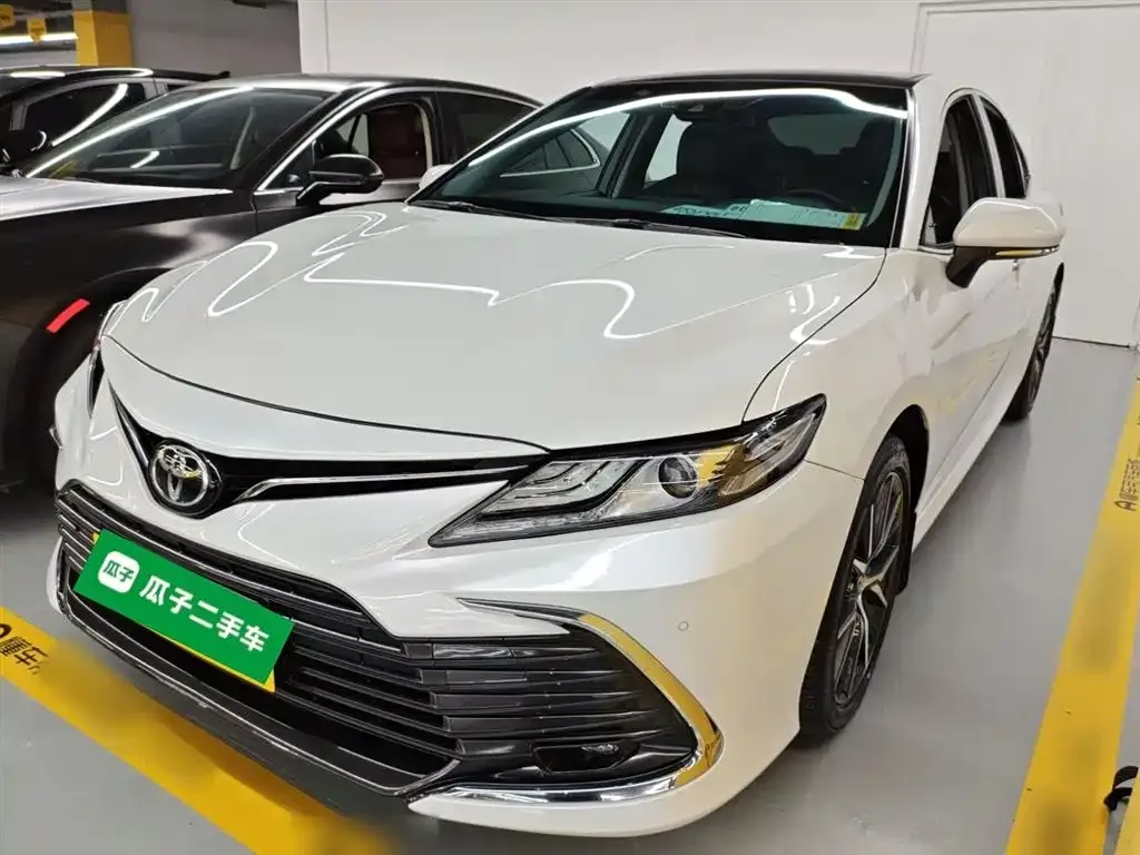 Toyota Camry — фото 6