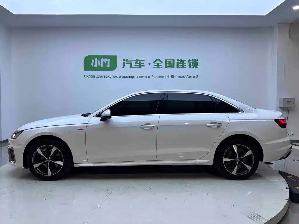 Audi A4L 2022 из CN, фото 8