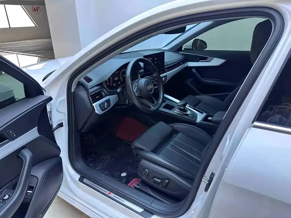 Audi A4L 2022 из CN, фото 10