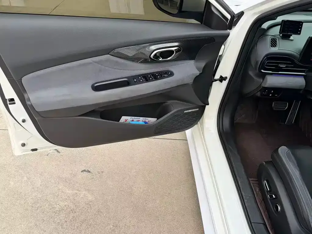 GAC Motor Shadow Leopard — фото 10