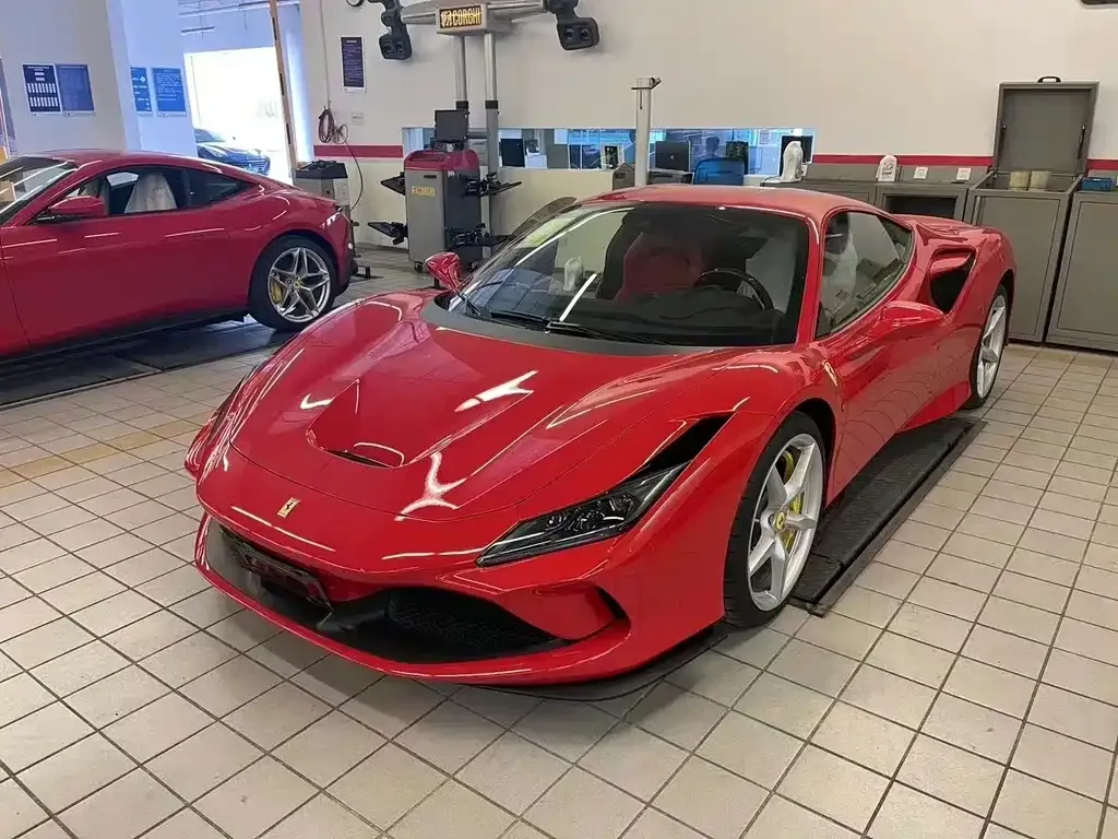 Ferrari F8 — фото 1