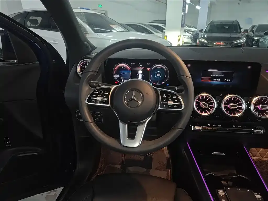 Mercedes-Benz GLA — фото 10
