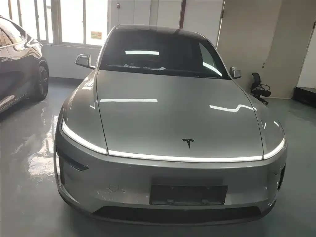 Tesla Model Y L 2025 из CN, фото 10
