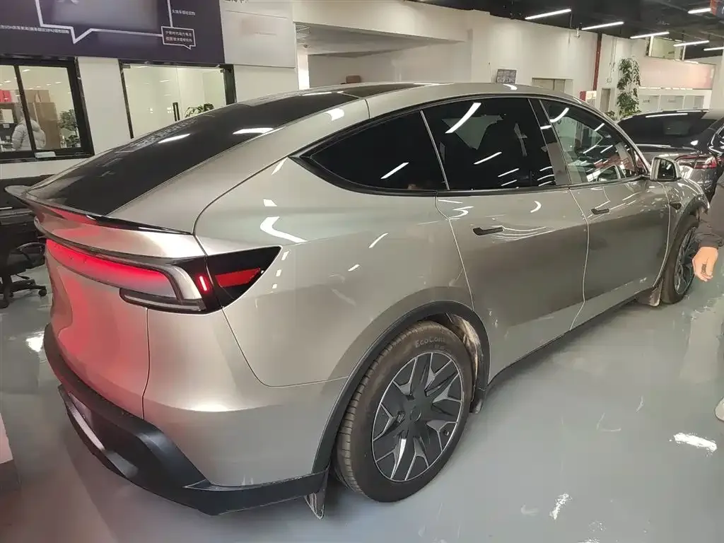 Tesla Model Y L 2025 из CN, фото 8
