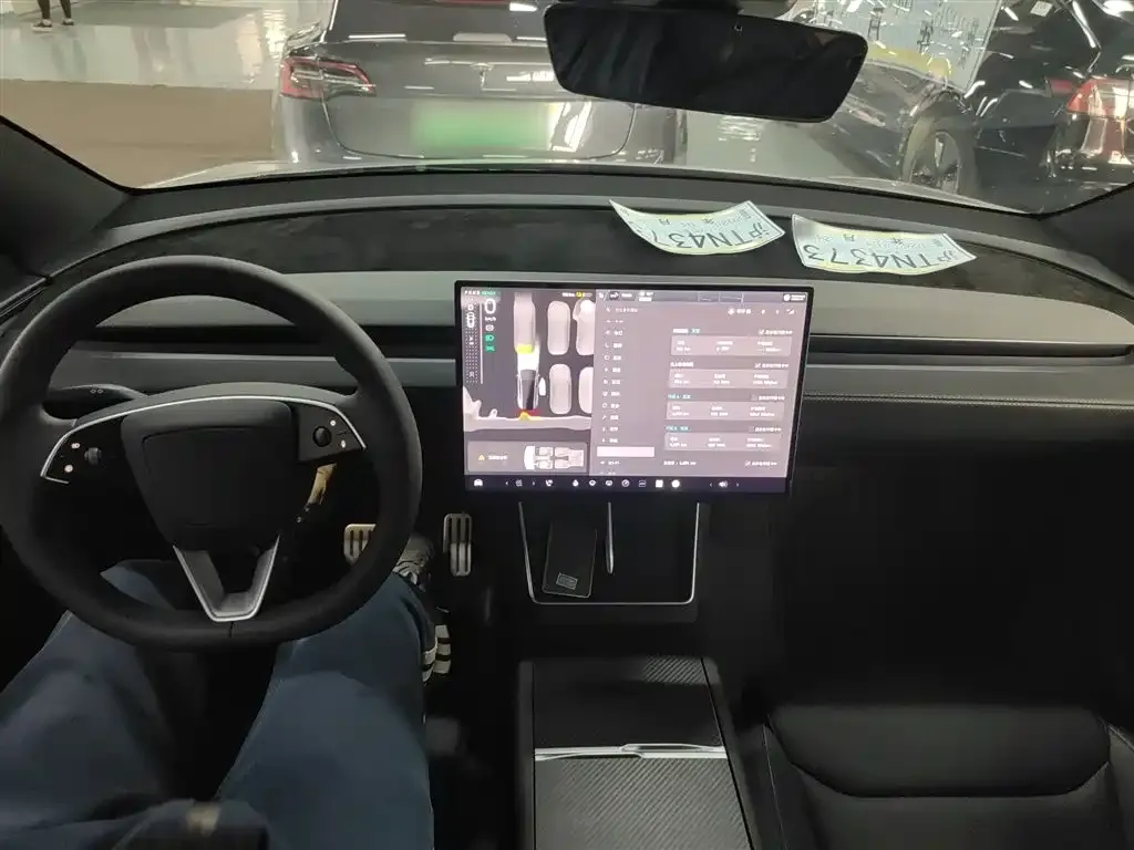 Tesla Model Y L 2025 из CN, фото 5