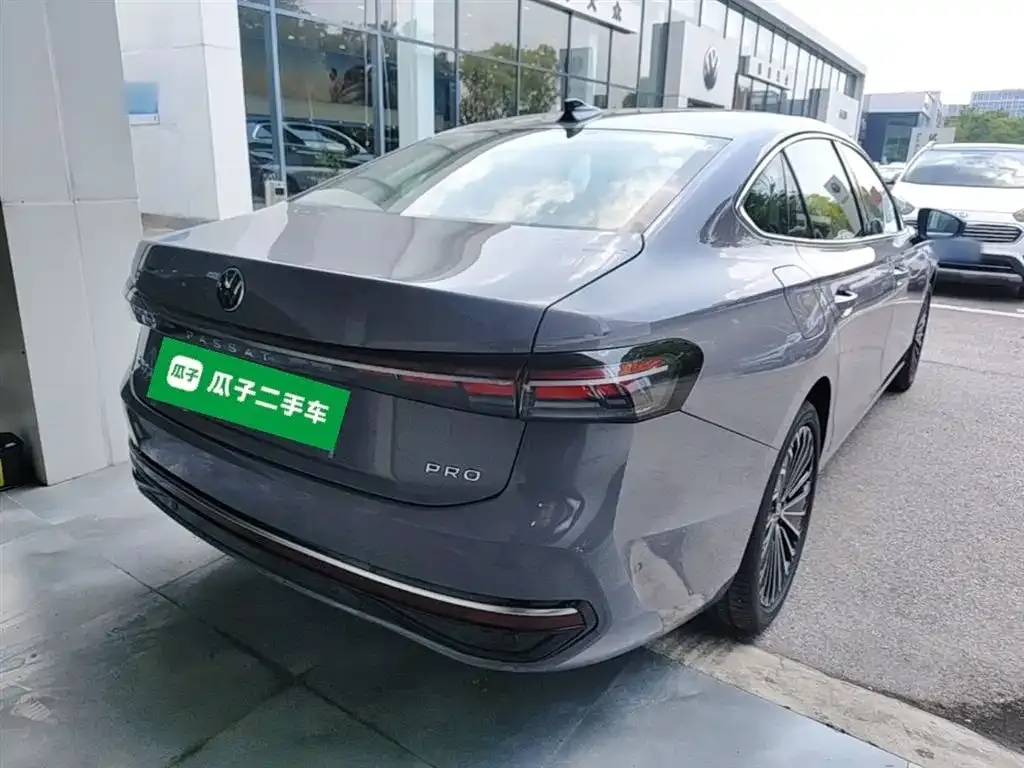 Volkswagen Passat — фото 5