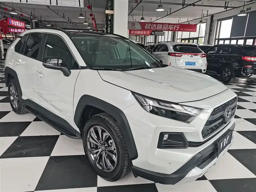 Toyota RAV4 — фото 10