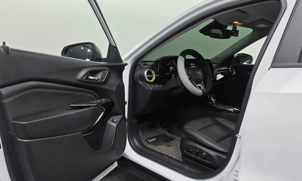 Chevrolet (GM Daewoo) Trax 2024 из KR, фото 8