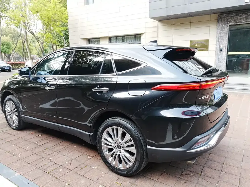 Toyota Harrier 2022 из CN, фото 3