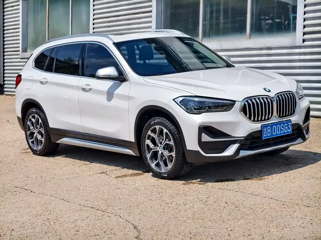 BMW X1 — фото 9