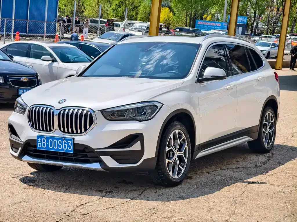 BMW X1 — фото 10
