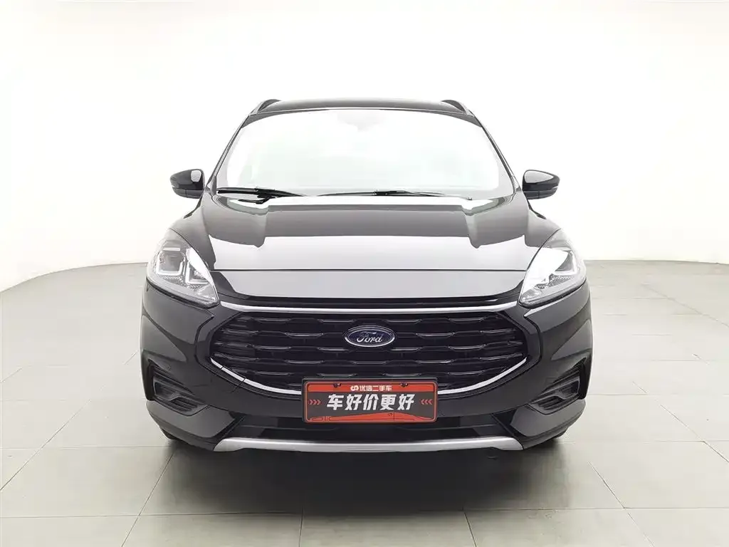 Ford Escape 2024 из CN, фото 2