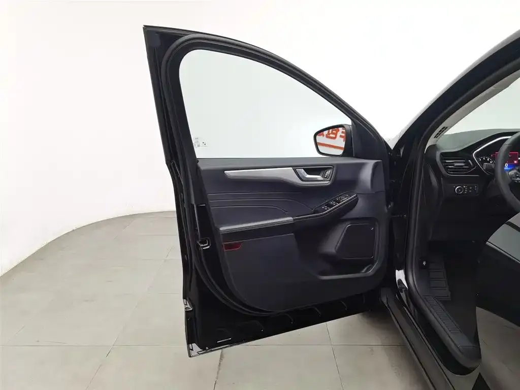 Ford Escape 2024 из CN, фото 5