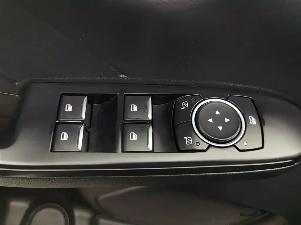 Ford Escape 2024 из CN, фото 3