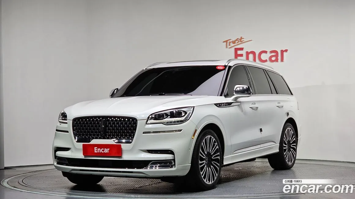 Lincoln Aviator 3.0 Black Label AWD 1