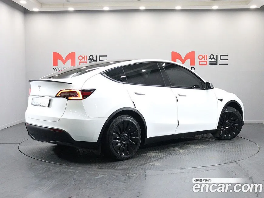Tesla Model Y — фото 2