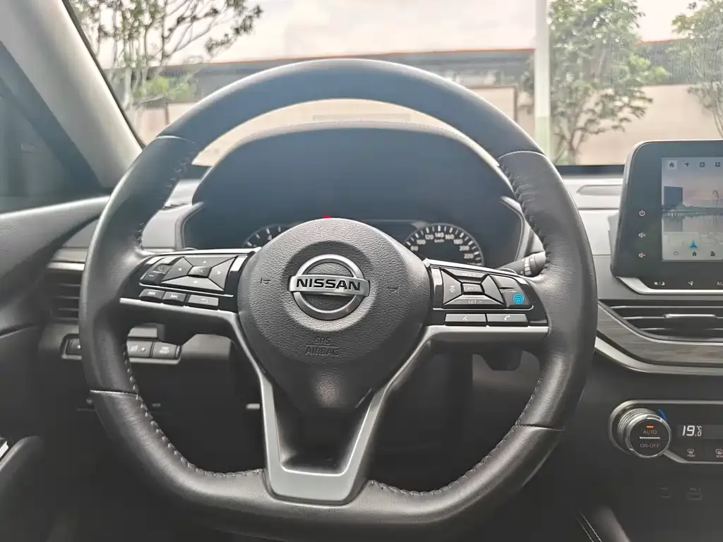 Nissan Teana — фото 3
