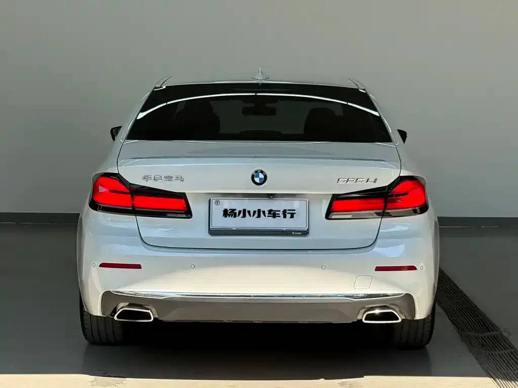 BMW 5 Series — фото 2
