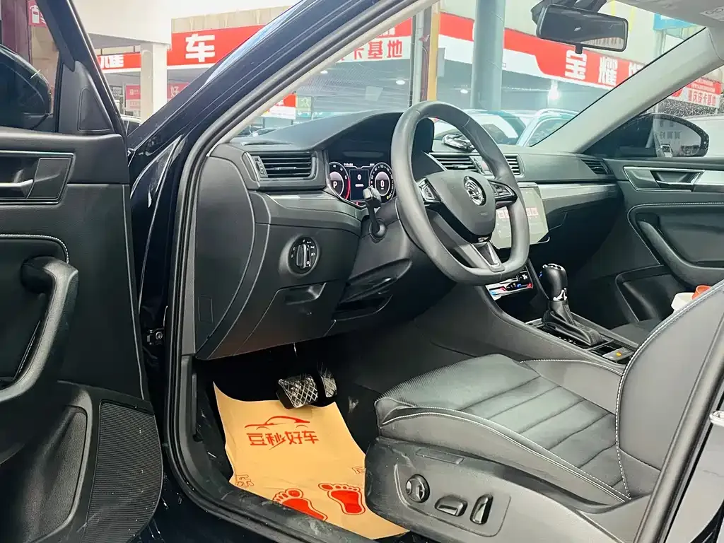 Skoda Superb 2024 из CN, фото 2