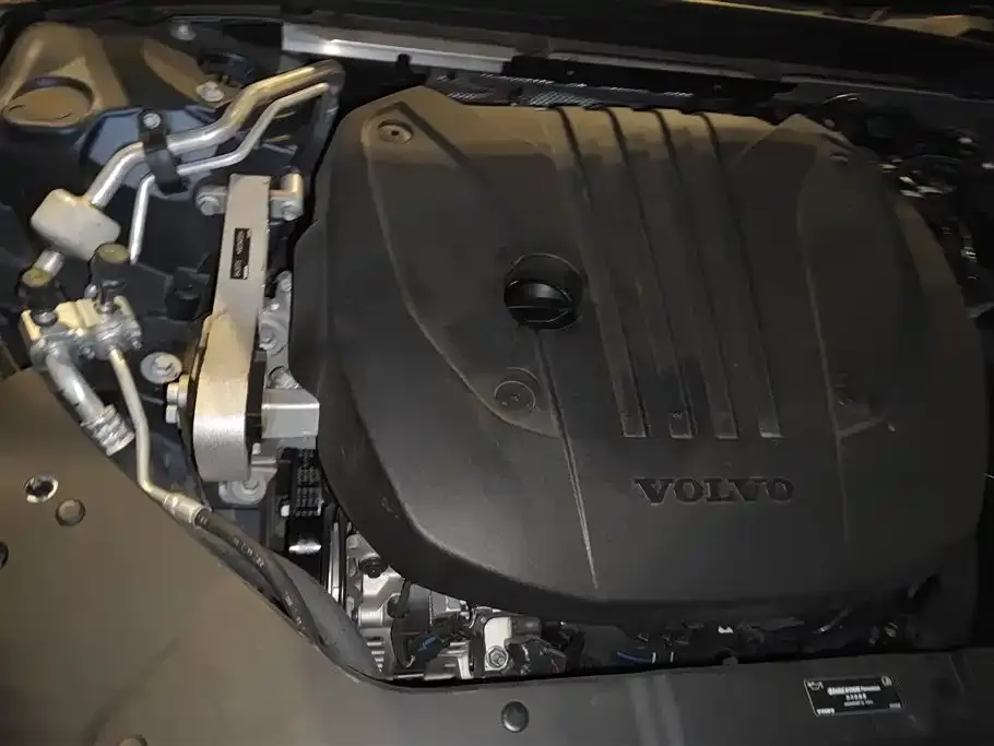 Volvo S60 2023 из CN, фото 2