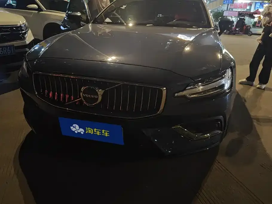 Volvo S60 2023 из CN, фото 9