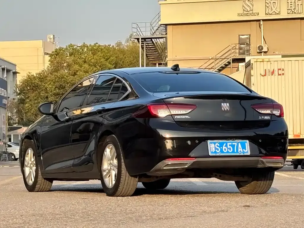 Buick Regal — фото 7
