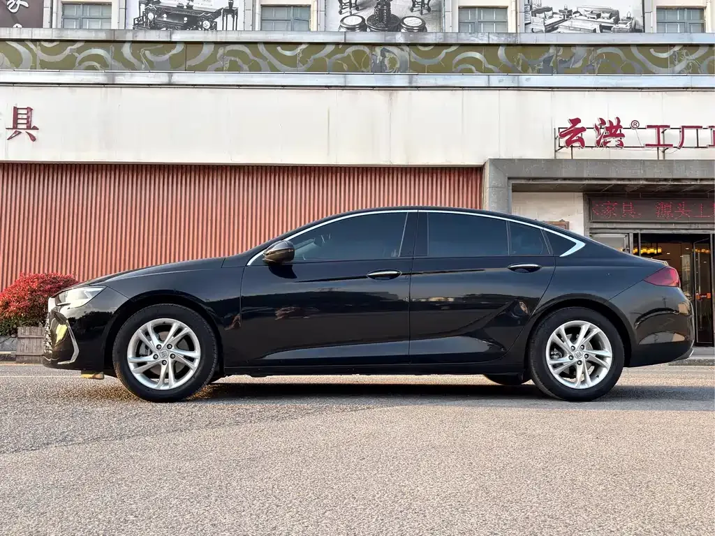 Buick Regal — фото 10