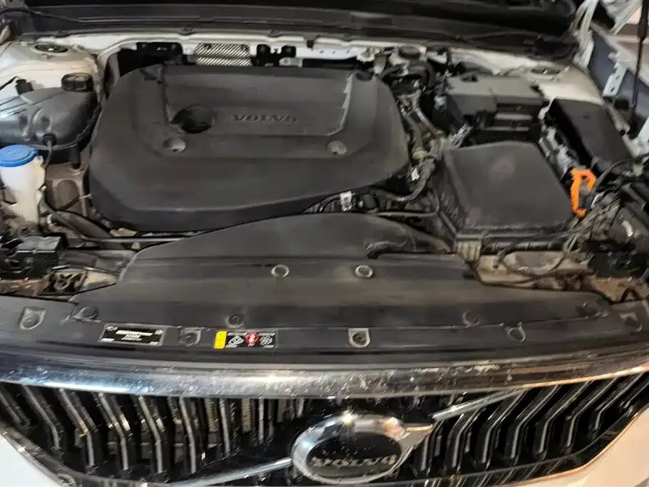 Volvo XC40 2023 из CN, фото 7