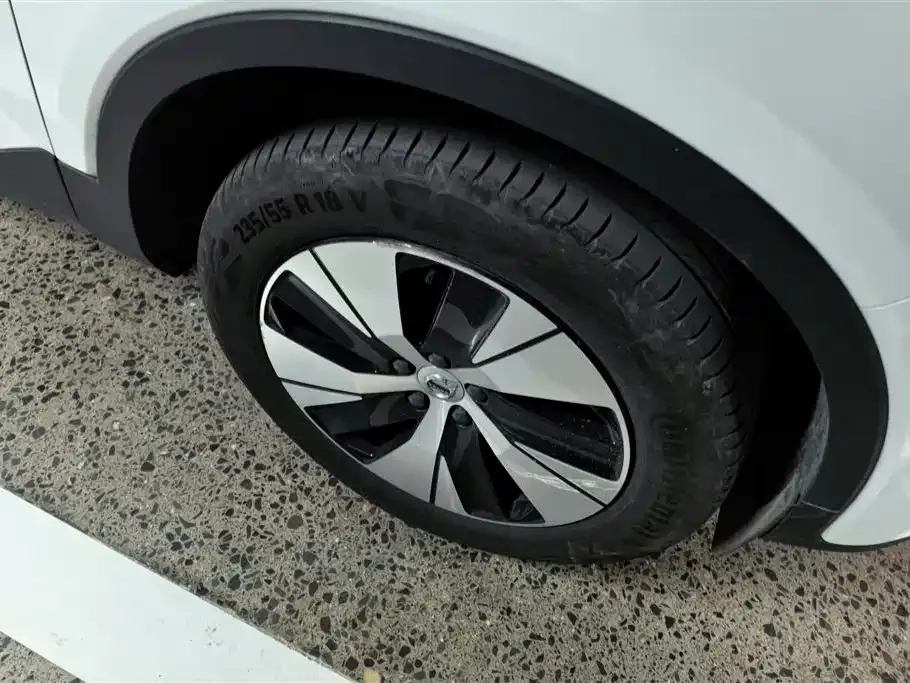 Volvo XC40 2023 из CN, фото 9