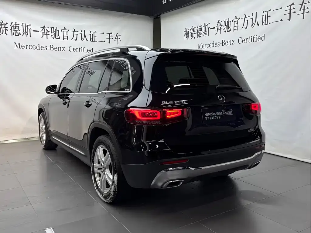 Mercedes-Benz GLB — фото 3