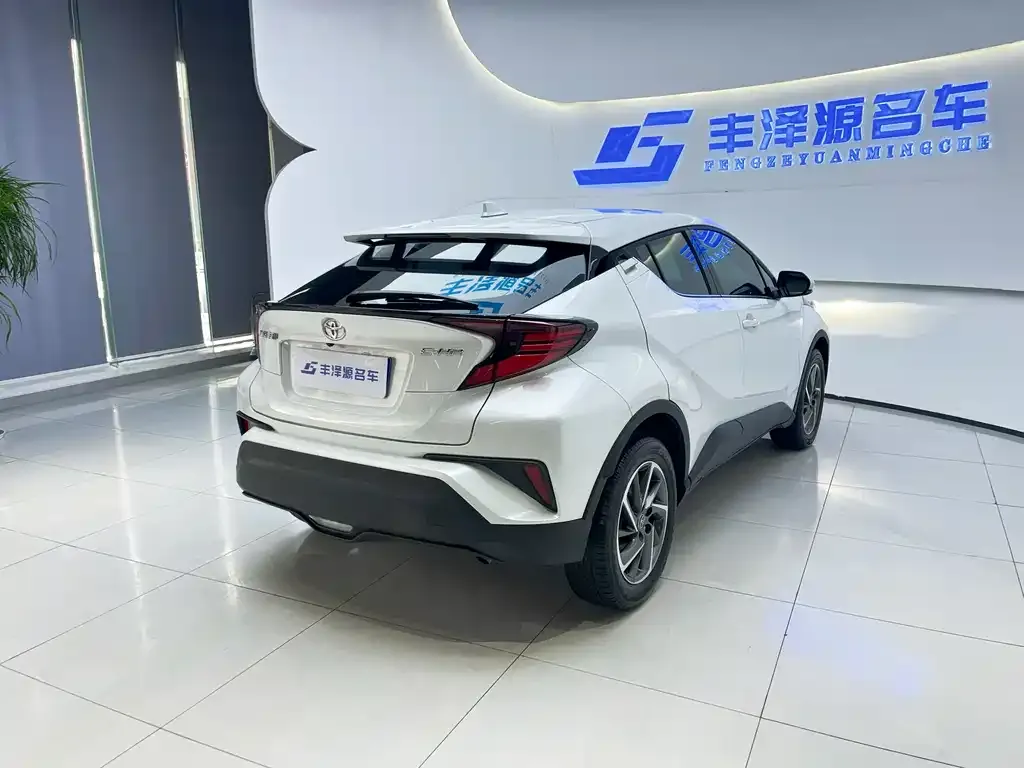 Toyota C-HR 2024 из CN, фото 8