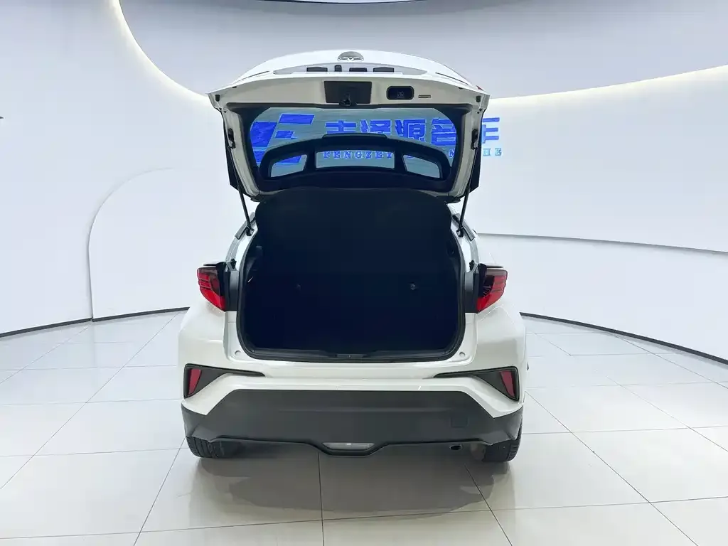Toyota C-HR 2024 из CN, фото 3