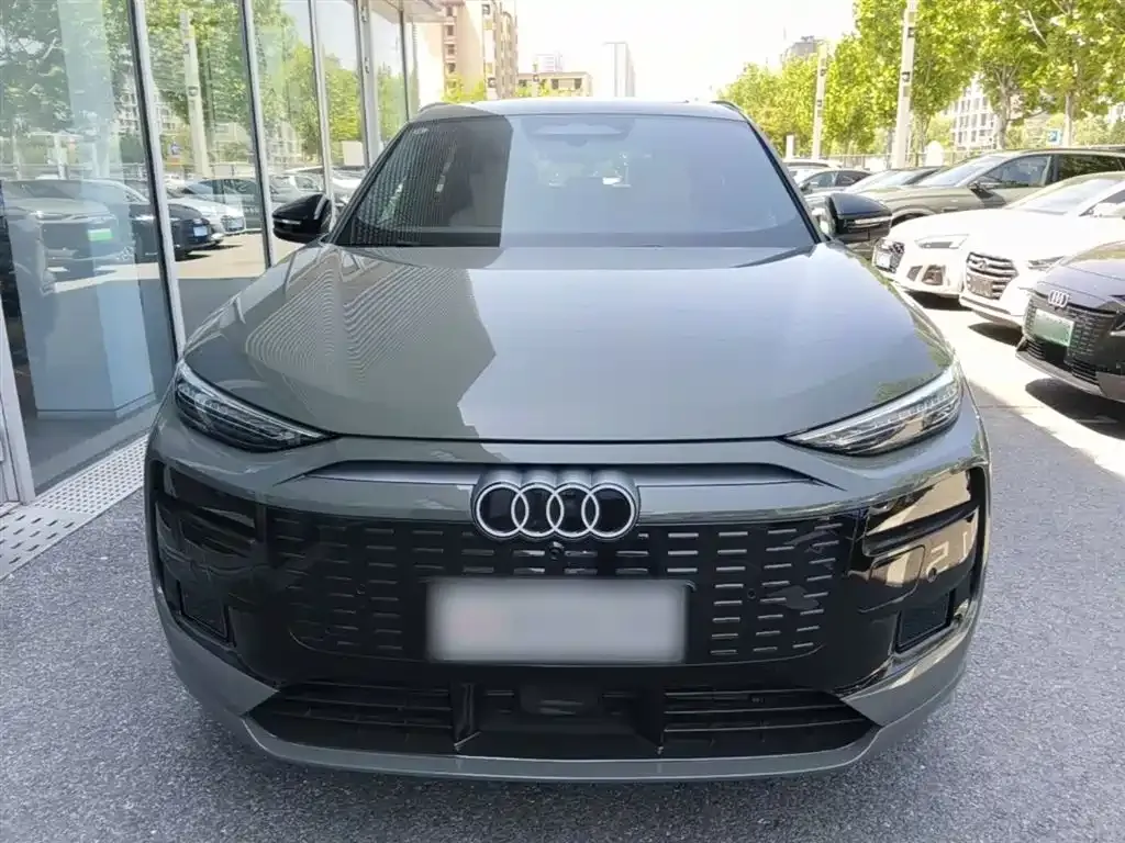 Audi Q6L e-tron — фото 4