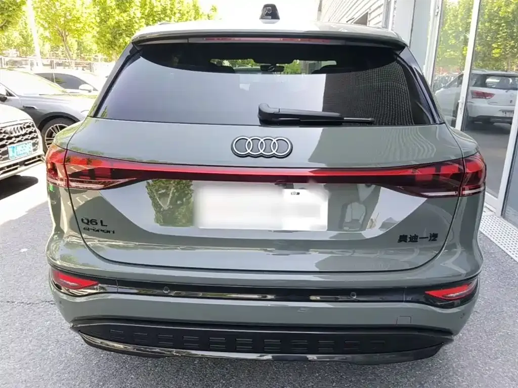 Audi Q6L e-tron — фото 7